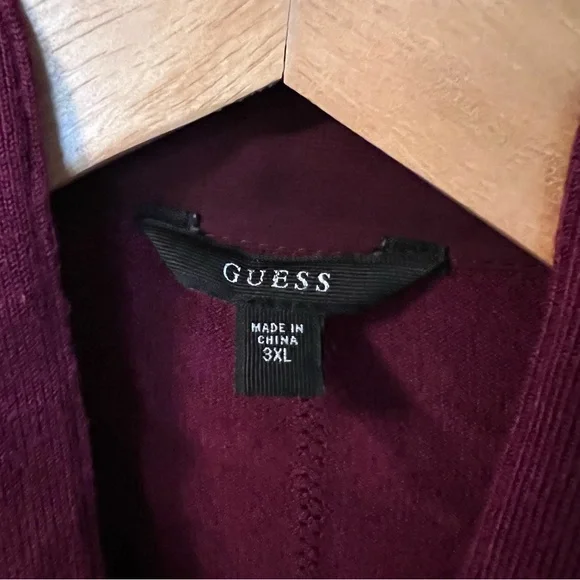Guess Sweater - Picture 7 of 10